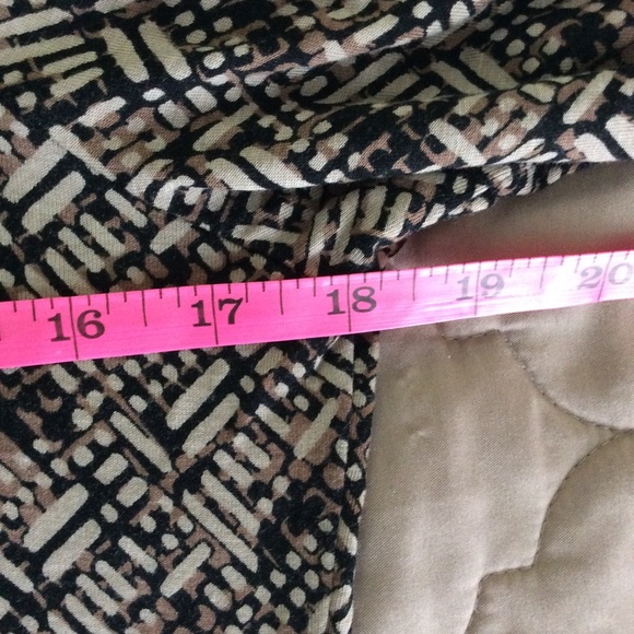 ⬇️$25 Dana Buchman Geo Top PM - Picture 5 of 6